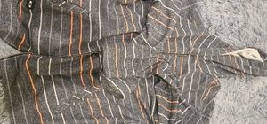 Oakley snowboarding hoodie  Is large .extra large